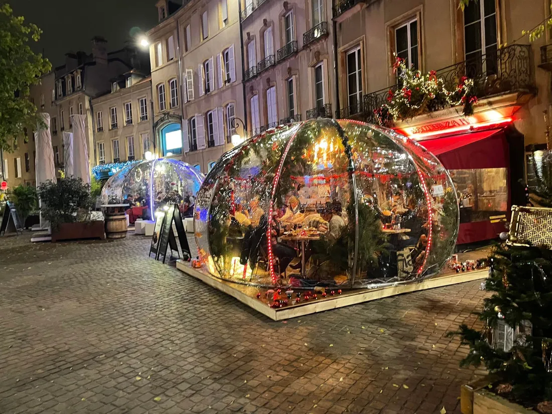 Les igloos de la place de Chambres